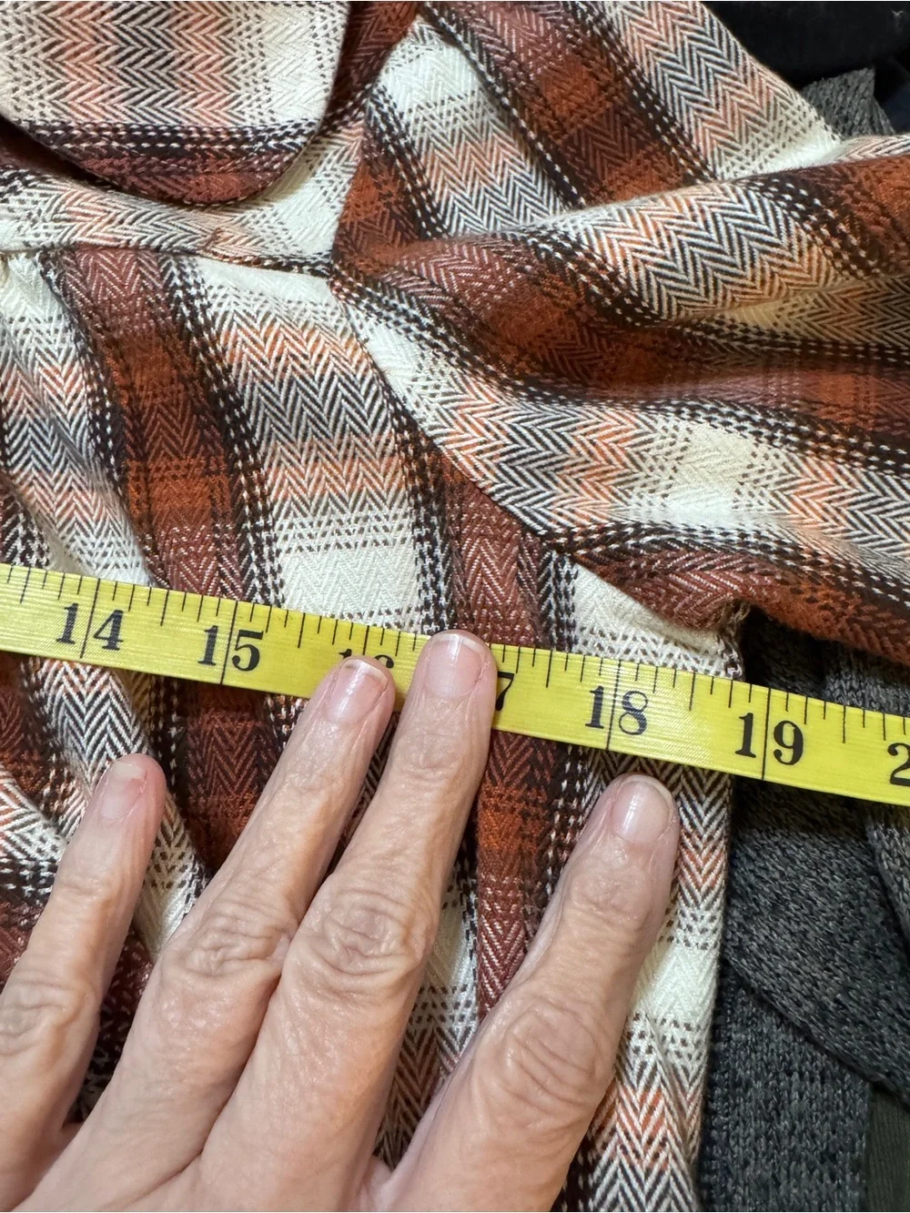 Decree plaid zip